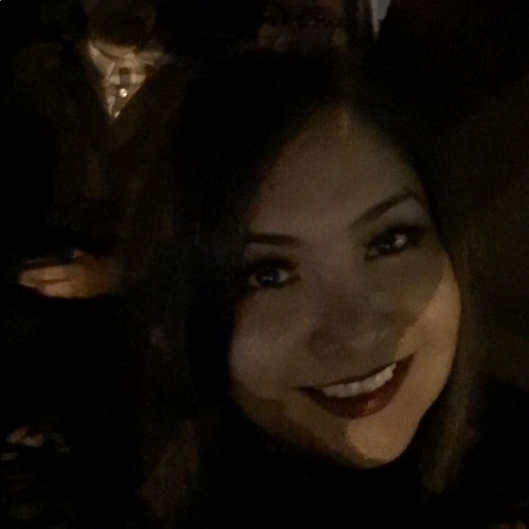 Meet your Posher, Jessica - Picture 1 of 1